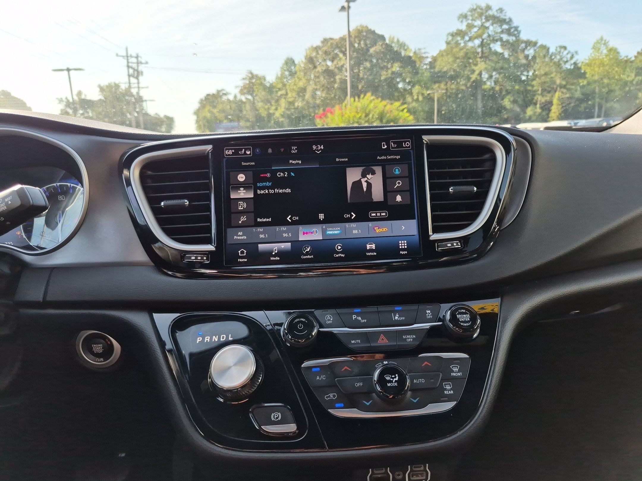 Used 2025 Chrysler Pacifica Select FWD image 15