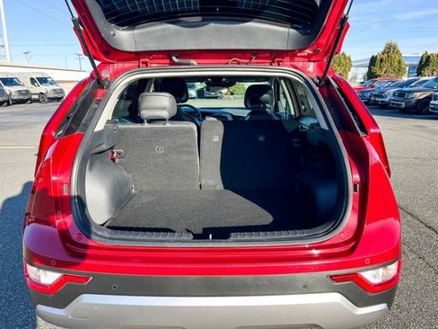 Certified 2024 Kia Niro EX image 9