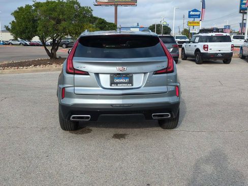 Used 2025 Cadillac XT4 Premium Luxury image 7