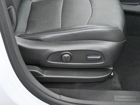 Used 2023 GMC Terrain SLT w/ Elevation Edition image 35