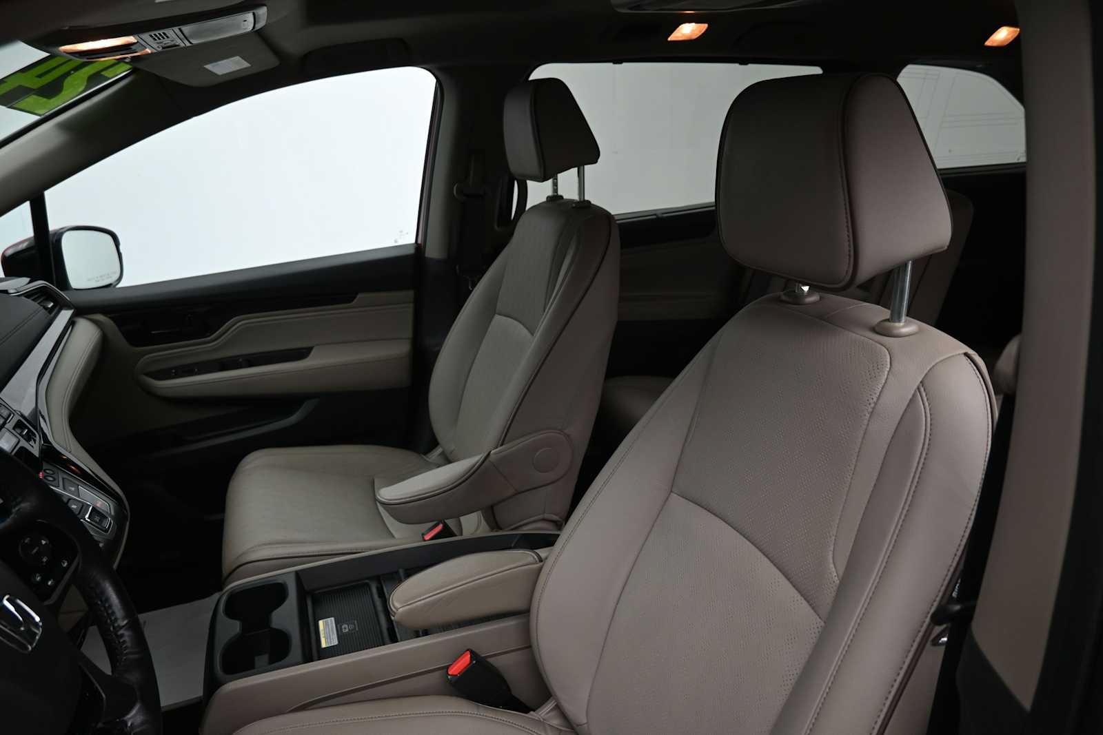 Used 2024 Honda Odyssey Elite image 12