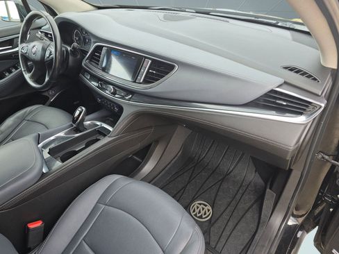 Used 2020 Buick Enclave Premium w/ Sun and Sites Package image 48