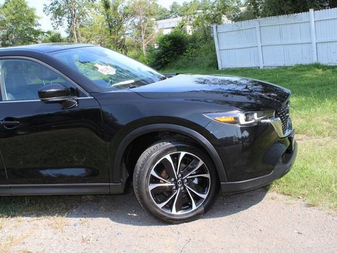 Used 2023 MAZDA CX-5 AWD 2.5 S w/ Premium Package image 4