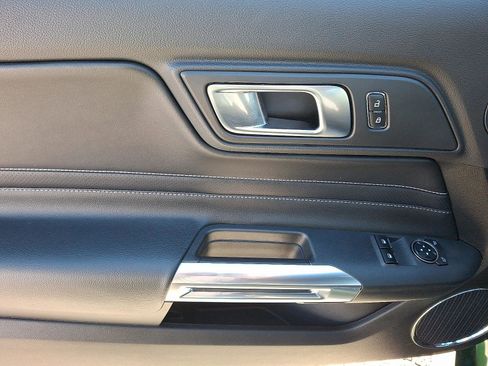 Used 2023 Ford Mustang GT Premium image 11