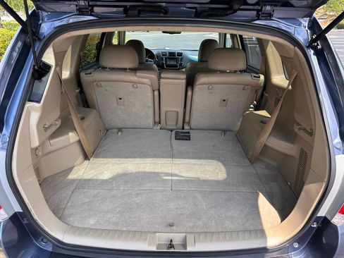 Used 2013 Toyota Highlander Limited AWD/4WD image 25