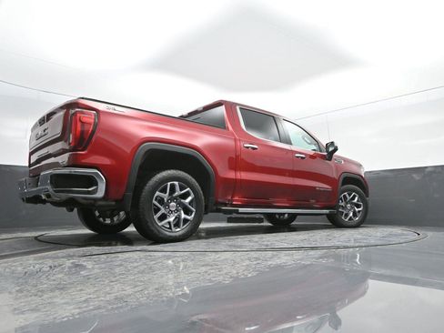 Used 2023 GMC Sierra 1500 SLT w/ SLT Premium Plus Package image 40