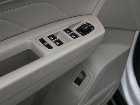 Used 2023 Volkswagen Atlas SEL Premium image 21