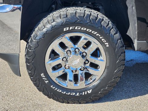 Used 2015 Chevrolet Silverado 2500 LT w/ LT Convenience Package AWD/4WD image 10