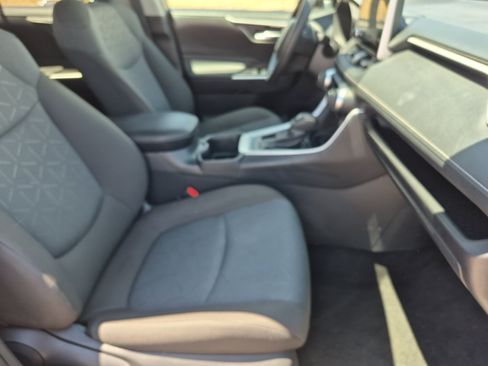 Used 2025 Toyota RAV4 XLE AWD/4WD image 24