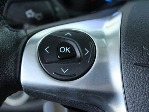 Used 2016 Ford C-MAX SE image 12