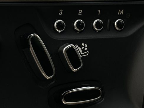 Used 2018 Jaguar F-TYPE Convertible image 35