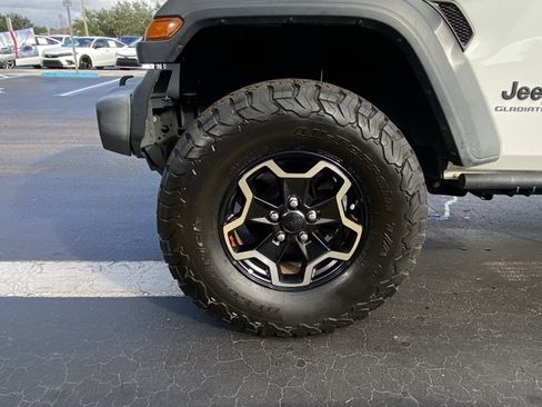 Used 2020 Jeep Gladiator Sport w/ Quick Order Package 24S image 10