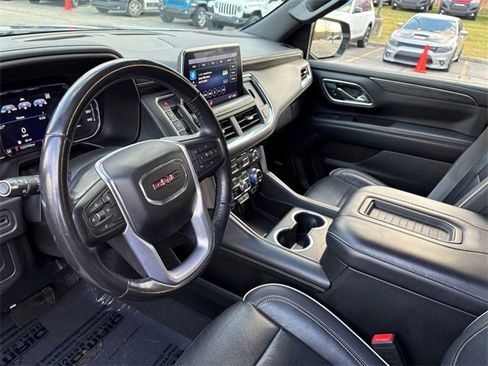 Used 2021 GMC Yukon XL SLT image 9
