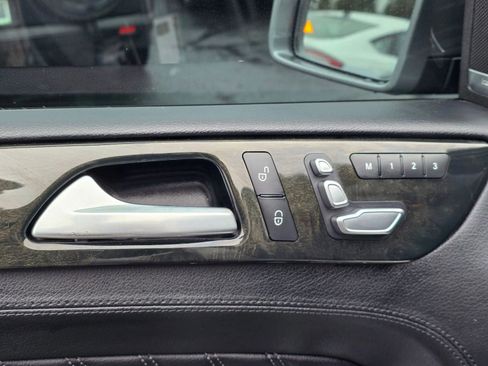 Used 2016 Mercedes-Benz GLE 400 4MATIC image 23