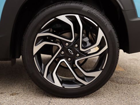 Used 2025 Chevrolet TrailBlazer RS w/ Driver Confidence Package image 34