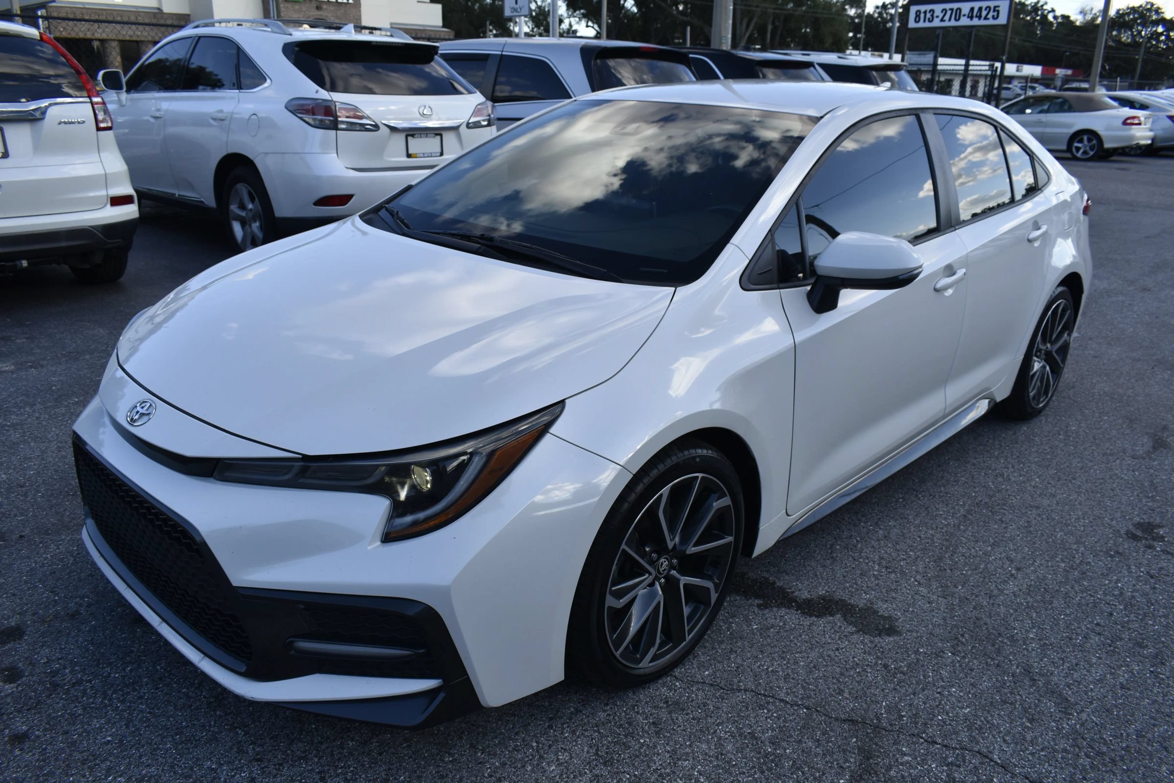Used 2020 Toyota Corolla SE FWD image 3