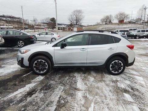 Used 2021 Subaru Crosstrek 2.0i image 2