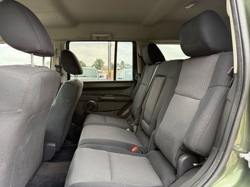 Used 2008 Jeep Commander Sport image 18