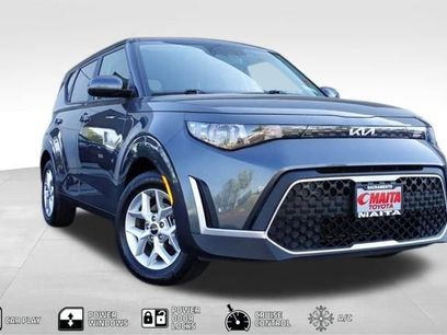 Used 2023 Kia Soul LX w/ Option Group 015