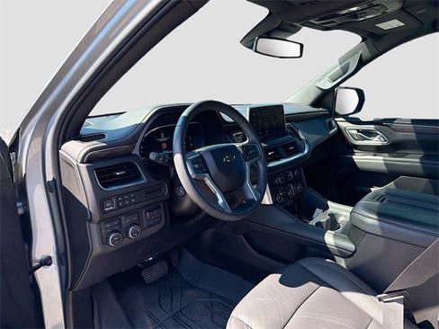 Used 2023 Chevrolet Suburban Z71 w/ Z71 Off-Road Package image 28