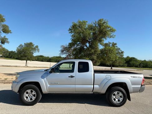 Used 2005 Toyota Tacoma PreRunner RWD image 18