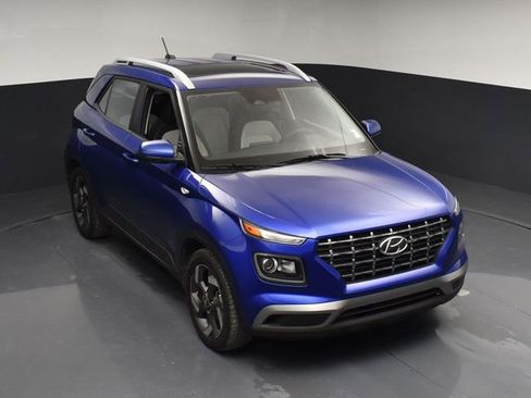 Used 2023 Hyundai Venue SEL FWD image 40