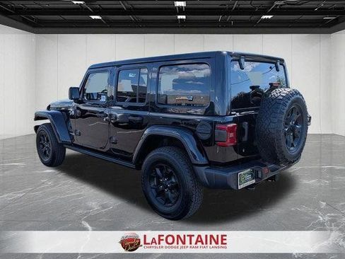 Certified 2019 Jeep Wrangler Unlimited Sahara w/ Quick Order Package 24M Moab AWD/4WD image 3