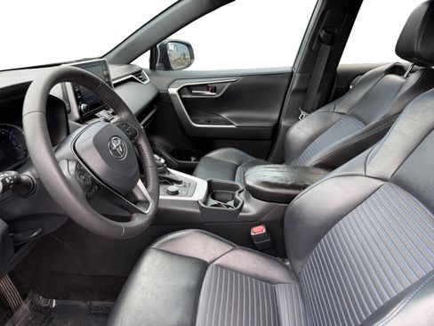 Used 2020 Toyota RAV4 XSE w/ XSE Grade Weather Package AWD/4WD image 9
