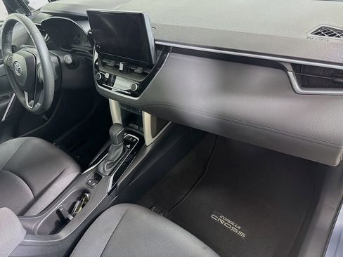 Certified 2024 Toyota Corolla Cross LE image 28