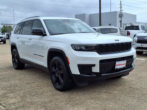 Used 2023 Jeep Grand Cherokee L Laredo RWD image 2