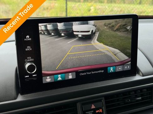 Used 2024 Honda Pilot EX-L image 3