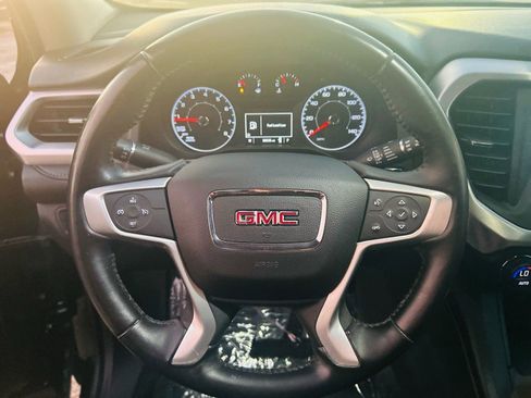 Used 2017 GMC Acadia SLE image 25