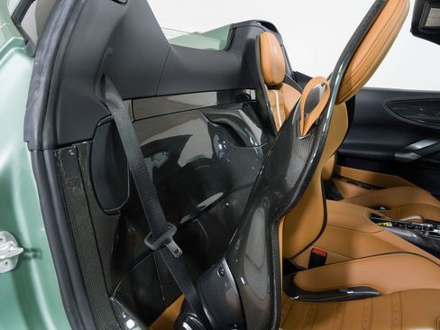 Used 2025 Ferrari SF90 Spider image 44