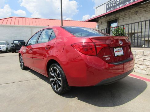 Used 2019 Toyota Corolla SE w/ Body Protection Package FWD image 3