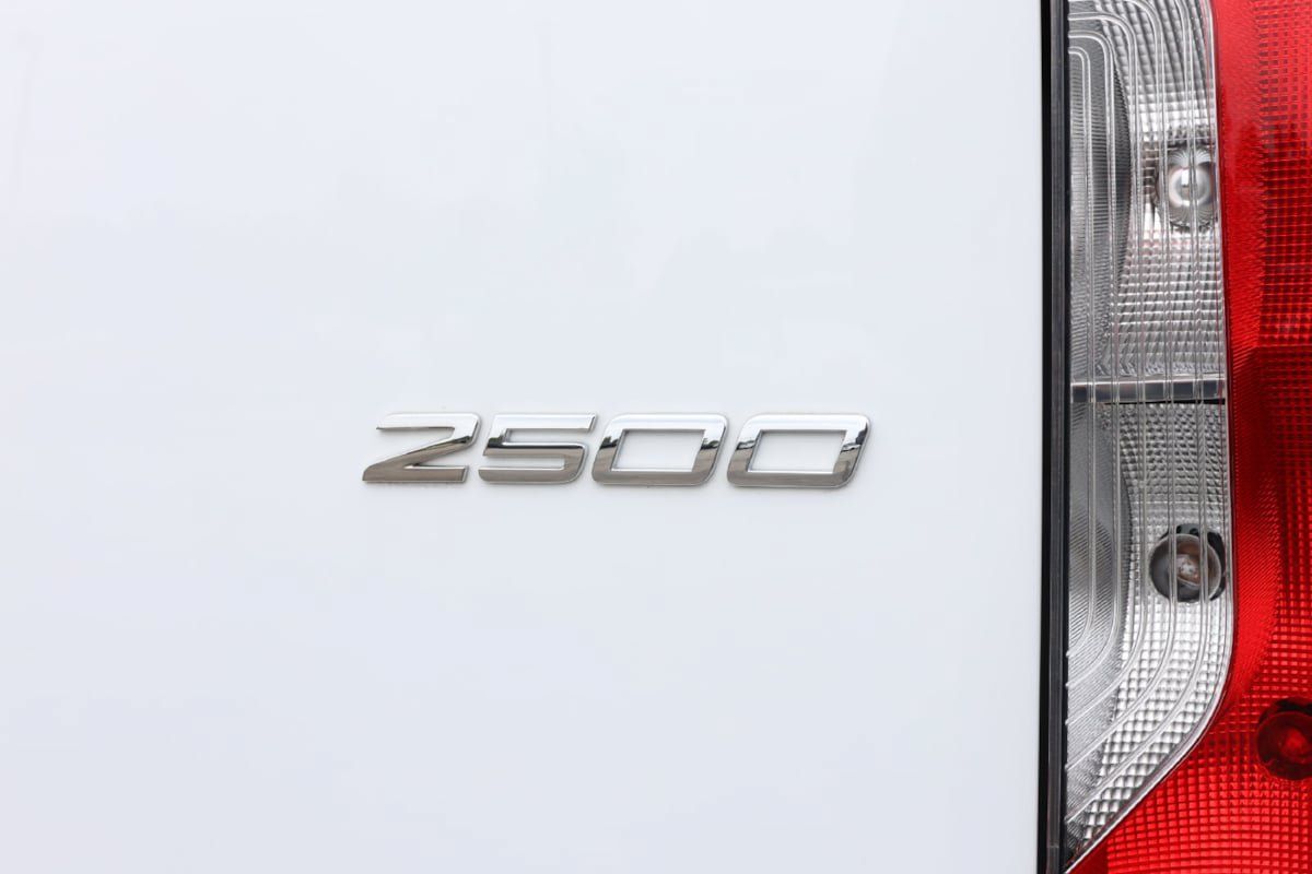 Used 2024 Mercedes-Benz Sprinter 2500 image 18