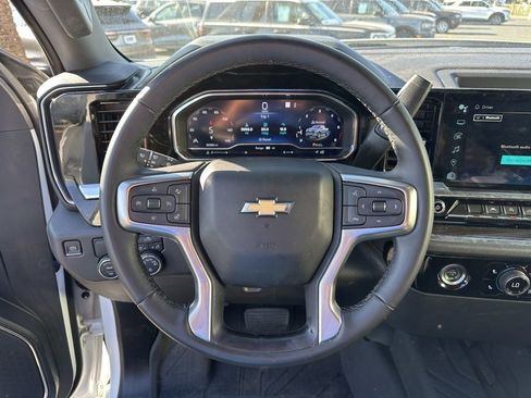Used 2023 Chevrolet Silverado 1500 LT image 13