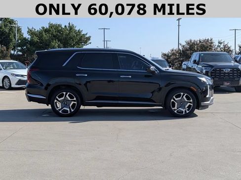 Used 2023 Hyundai Palisade Limited w/ Cargo Package FWD image 4