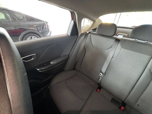 Used 2025 Kia K4 FWD image 38