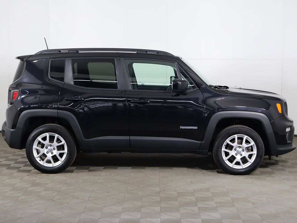 Used 2019 Jeep Renegade Latitude AWD/4WD image 15