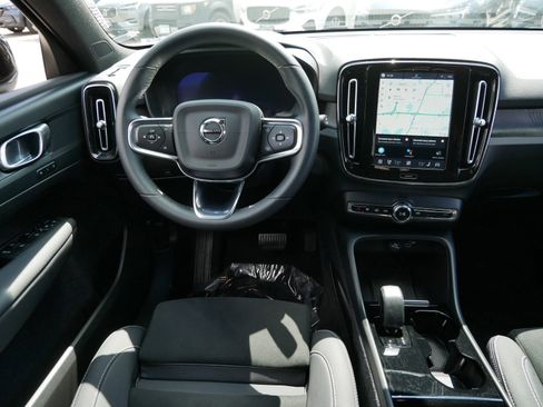 Certified 2023 Volvo XC40 Recharge Plus AWD/4WD image 12