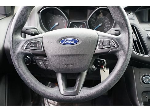 Used 2017 Ford Focus SE image 24