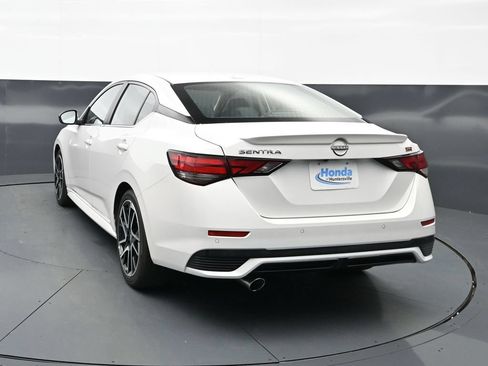 Used 2025 Nissan Sentra SR FWD image 8