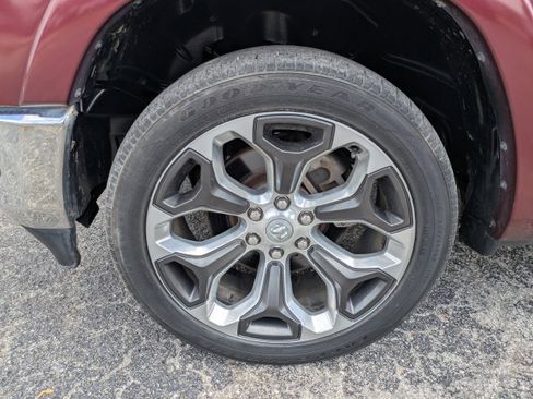 Used 2019 RAM 1500 Limited RWD image 11