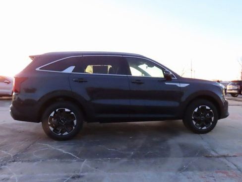 New 2026 Kia Sorento S AWD/4WD image 8