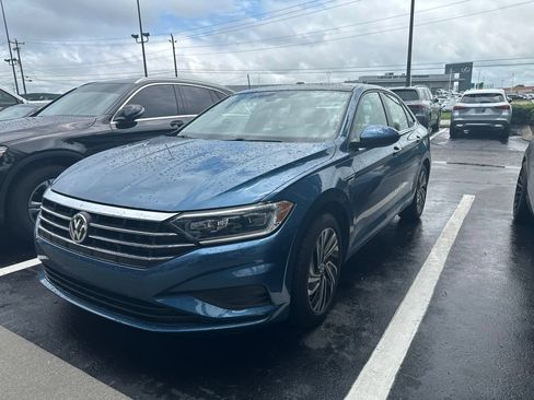Used 2020 Volkswagen Jetta SEL FWD image 1