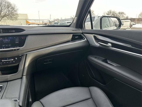 Certified 2023 Cadillac XT5 Premium Luxury image 33