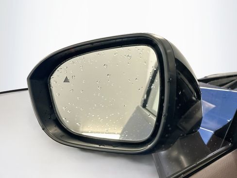 Used 2023 Nissan Rogue SL AWD/4WD image 16