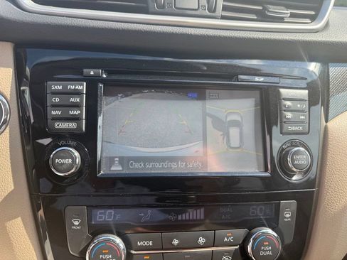 Used 2016 Nissan Rogue SL w/ SL Premium Package AWD/4WD image 12