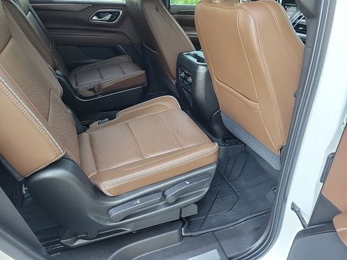 Used 2021 Chevrolet Tahoe High Country image 14