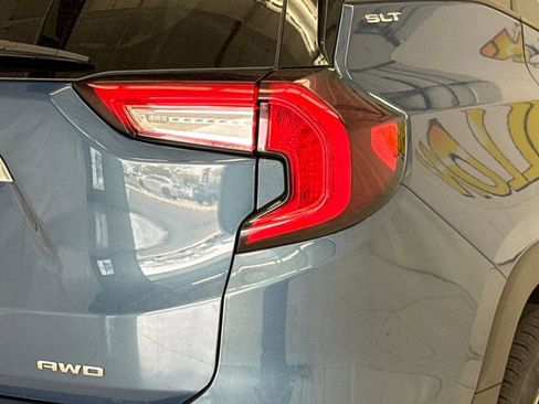 Used 2024 GMC Terrain SLT image 26